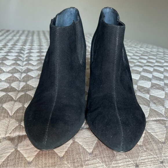 BCBGMAXAZRIA Black Suede Wedge Heeled Slip On Ankle Boots Booties Women's 9.5 - Picture 7 of 16